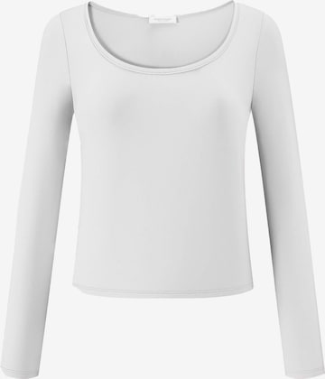 SASSYCLASSY Shirt in Weiß: Vorderseite