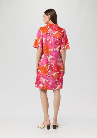 Abito camicia di COMMA in rosa: dietro