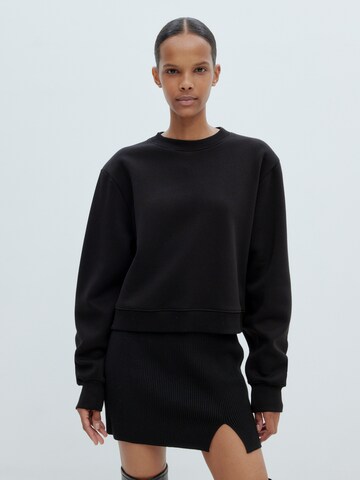 EDITED Sweatshirt 'Palmer' in Zwart: voorkant