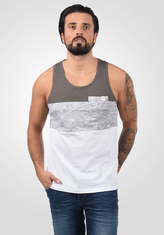 T-Shirt 'Sion' !Solid en gris : devant