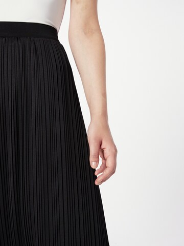 ABOUT YOU Skirt 'Talia' in Black