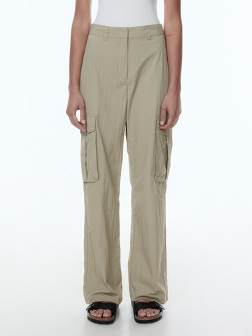 EDITED Regular Cargo Pants 'Wallis' in Green: front