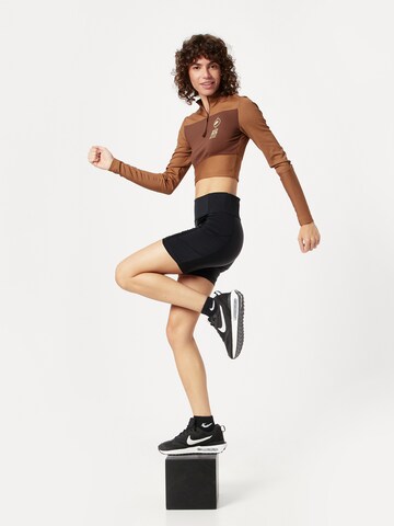 Nike Sportswear - Camiseta en marrón