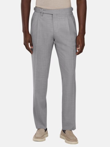Boggi Milano Slim fit Pleat-front trousers in Grey: front