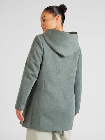 Manteau mi-saison 'Sedona' ONLY Carmakoma en vert