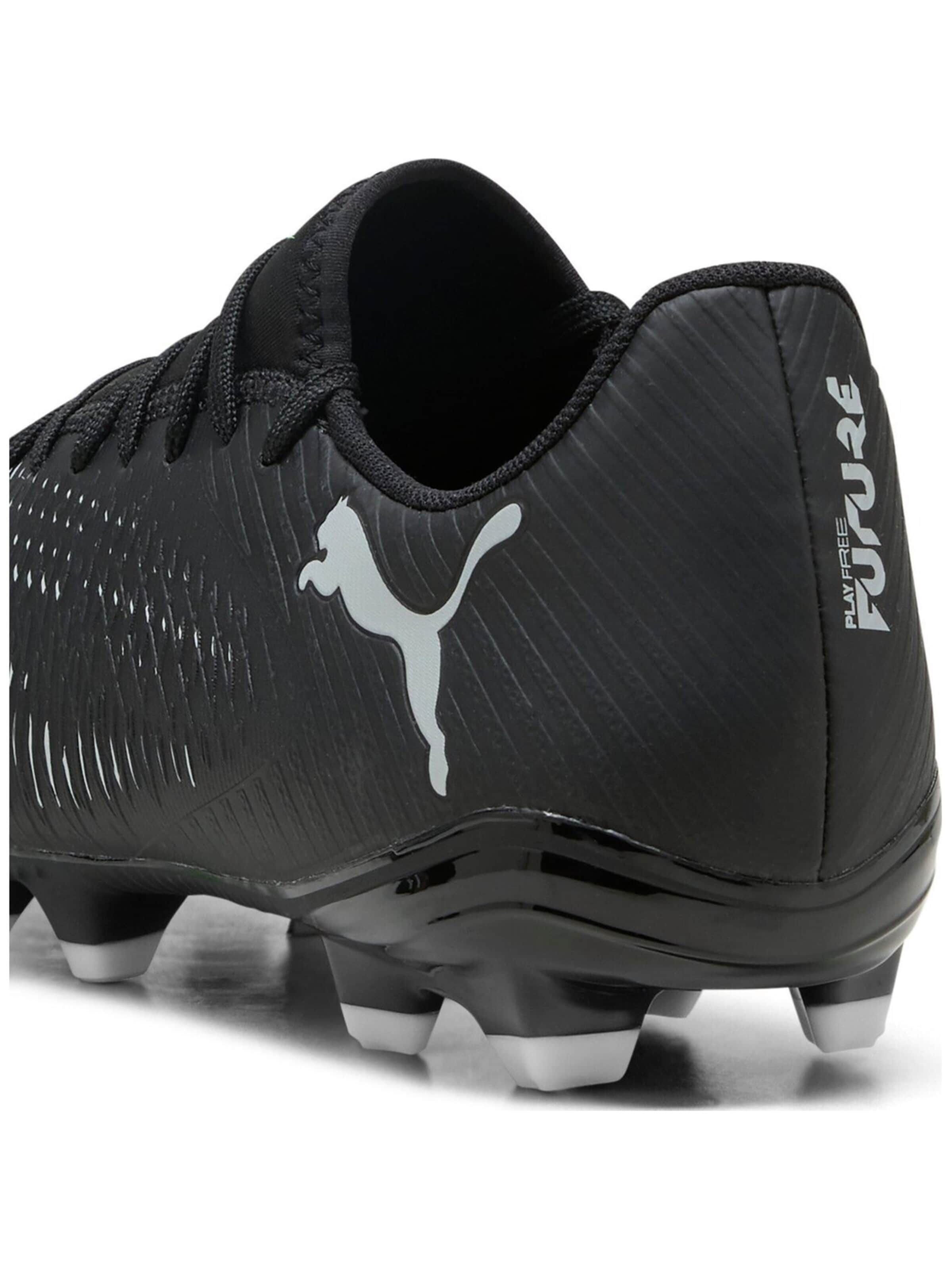 PUMA Soccer shoe 'Puma Future 8 Play Fgag' in Black