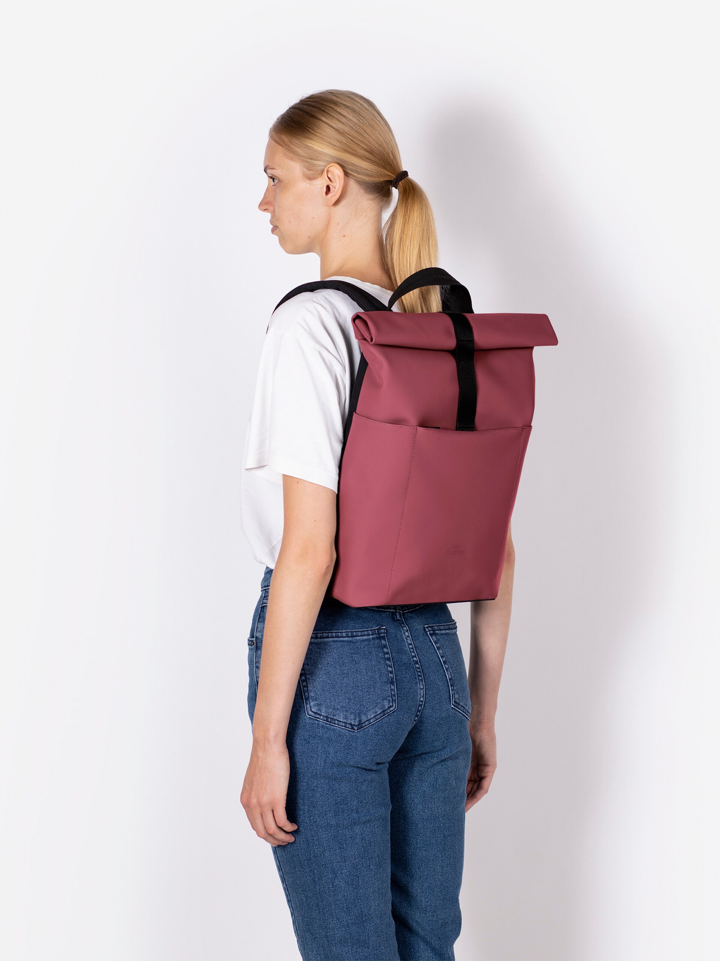 Ucon Acrobatics Backpack 'Hajo Mini Lotus Infinity' in Red: front