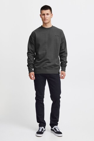 !Solid Sweatshirt Pullover in Grau