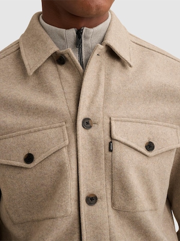 VANGUARD Regular Fit Skjorte 'Overshirt with button closure and chest pockets' i grå