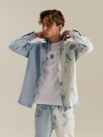 About You x Nils Kuesel Regular fit Button Up Shirt 'Luan' in Blue: front