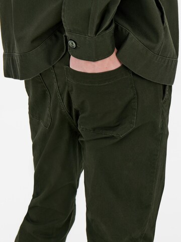 Only & Sons Tapered Trousers 'Linus' in Green