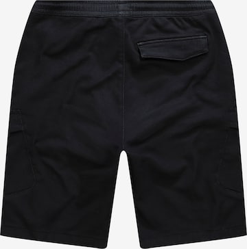 Regular Pantalon cargo STHUGE en noir