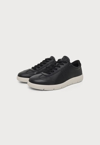Baskets basses 'Bella 2' ECCO en noir