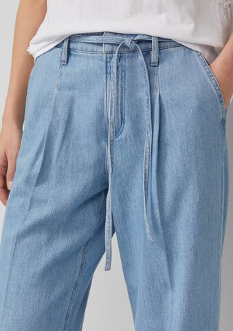 Wide Leg Jean à pince 'Suri' s.Oliver en bleu