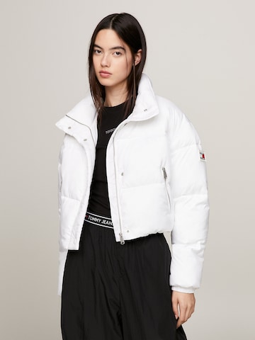 Tommy Jeans Between-Season Jacket in White: front