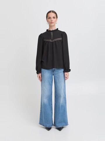 ICHI - Blusa ' IXSASSY ' en negro
