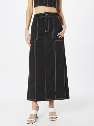 Nasty Gal Skirt in Black: front