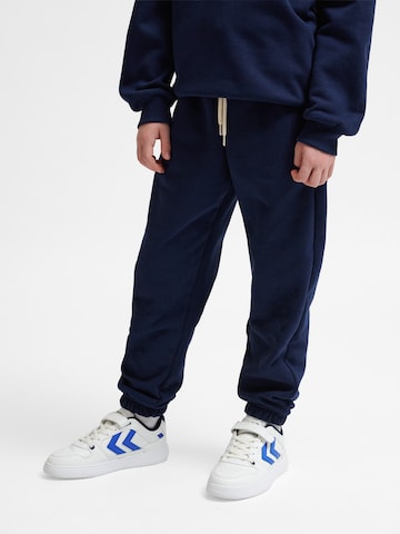 Hummel Loosefit Sporthose in Blau: Vorderseite