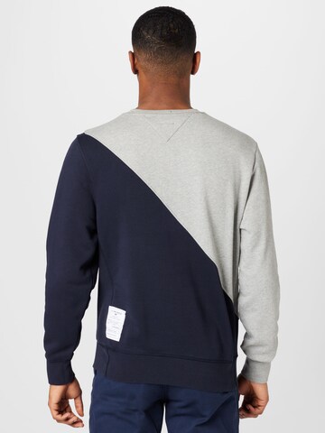 Tommy Jeans Sweatshirt in Grau