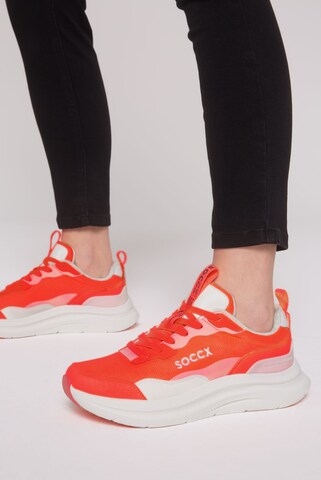 Soccx Sneakers in Orange: front