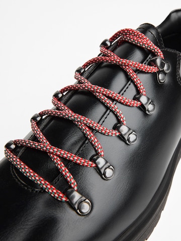 Bershka Lace-up shoe in Black