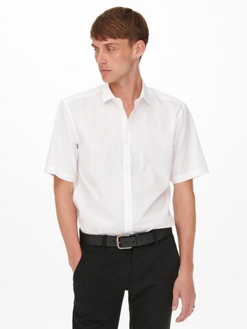 Coupe regular Chemise 'Sane' Only & Sons en blanc