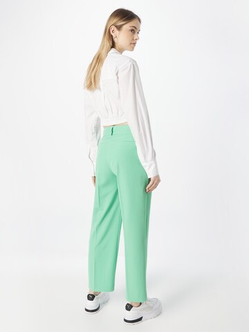 Regular Pantalon à plis Someday en vert