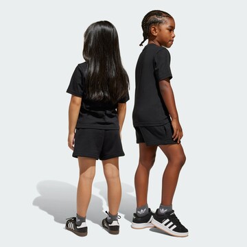 ADIDAS ORIGINALS - Conjunto en negro