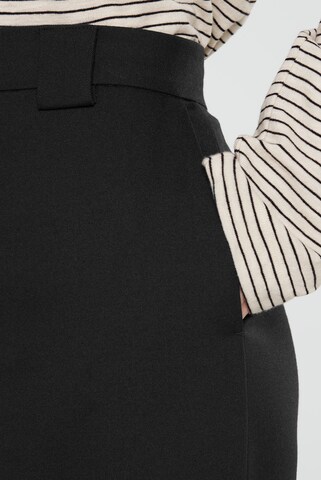 SENSES.THE LABEL Skirt in Black