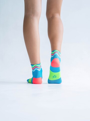 INCYLENCE Athletic Socks 'WAVES SHORT' in Blue