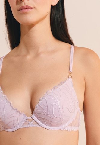 Push-up Reggiseno 'Envolee' di ETAM in lilla