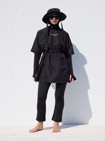MANUKA Badeanzug in Schwarz