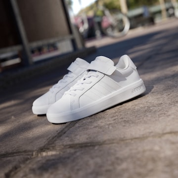 ADIDAS SPORTSWEAR Tenisky 'Grand Court 3.0' - Biela