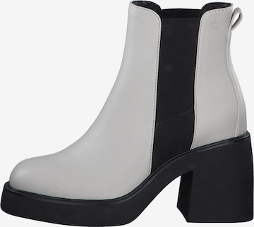 s.Oliver Chelsea boots in White