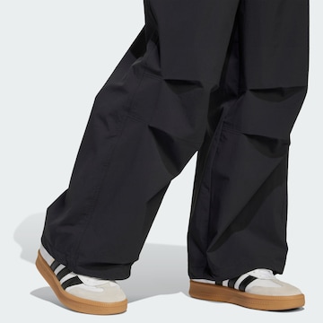 ADIDAS ORIGINALS Loosefit Hose 'Premium Essentials' in Schwarz