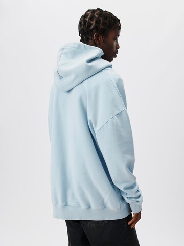 ABOUT YOU x Kingsley Coman Sweatshirt 'Luca' in Blauw