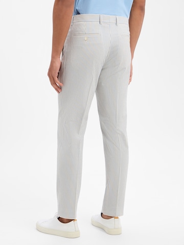 Coupe slim Pantalon à plis 'Hudson' Finshley & Harding London en bleu