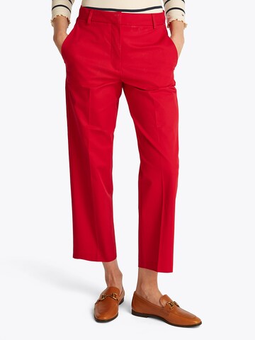 regular Pantaloni chino di TOMMY HILFIGER in rosso: frontale