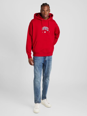 Tommy Jeans - Sudadera 'GAME DAY' en rojo
