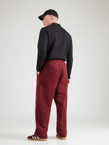 Loosefit Pantalon Calvin Klein en rouge : derrière
