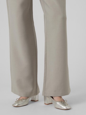 VERO MODA Wide Leg Hose in Grau