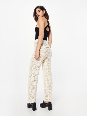 Gina Tricot Wide leg Trousers in Beige