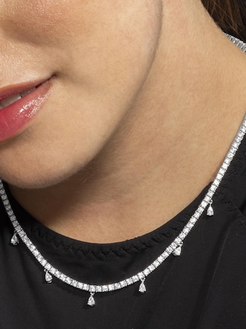 Luxenter Kette 'Iseni' in Silber