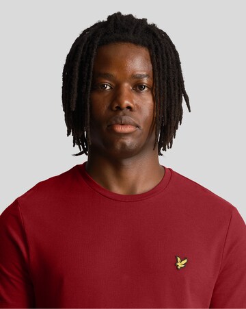 Lyle & Scott T-shirt i röd