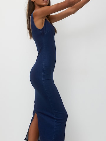 Pull&Bear Kleid in Blau