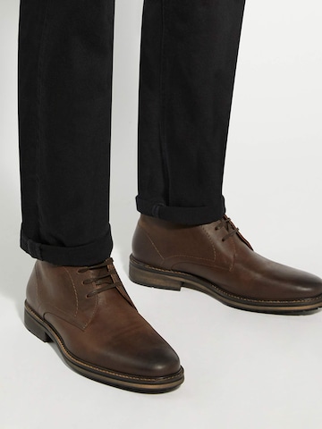 Dune LONDON Chukka Boots 'Charleys' in Bruin