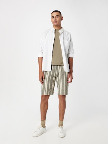 BLEND Regular Shorts in Grün