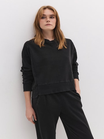 No Matter What Sweatshirt in Black