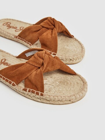 Pepe Jeans Mules ' SIVA ' in Brown