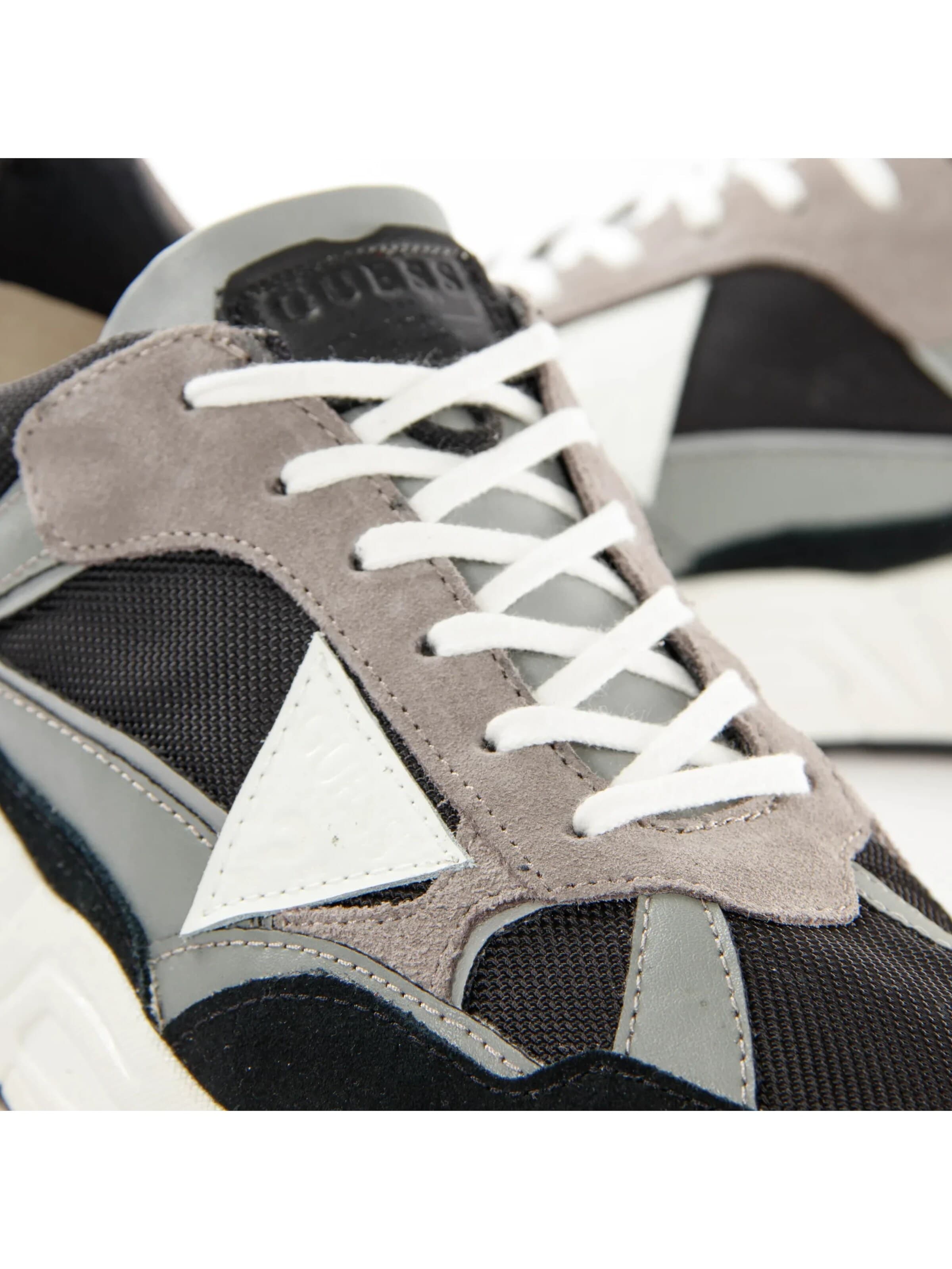 GUESS - Zapatos con cordón 'Imoele' en gris